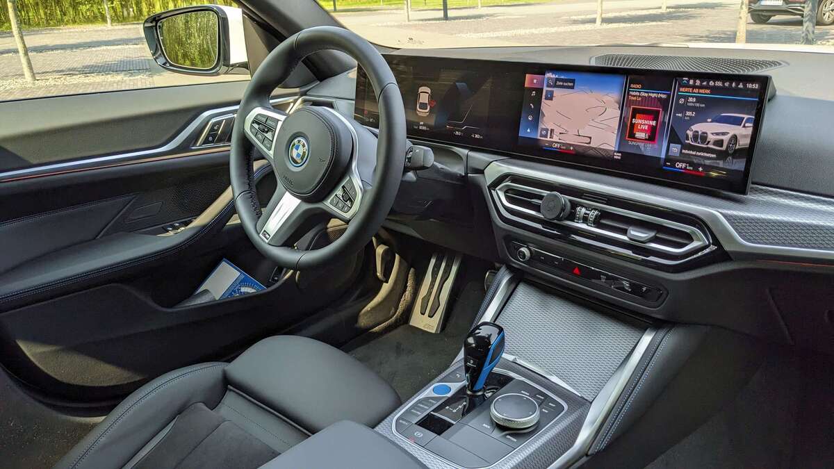 BMW i4 edrive35 M-Paket alpinweiss