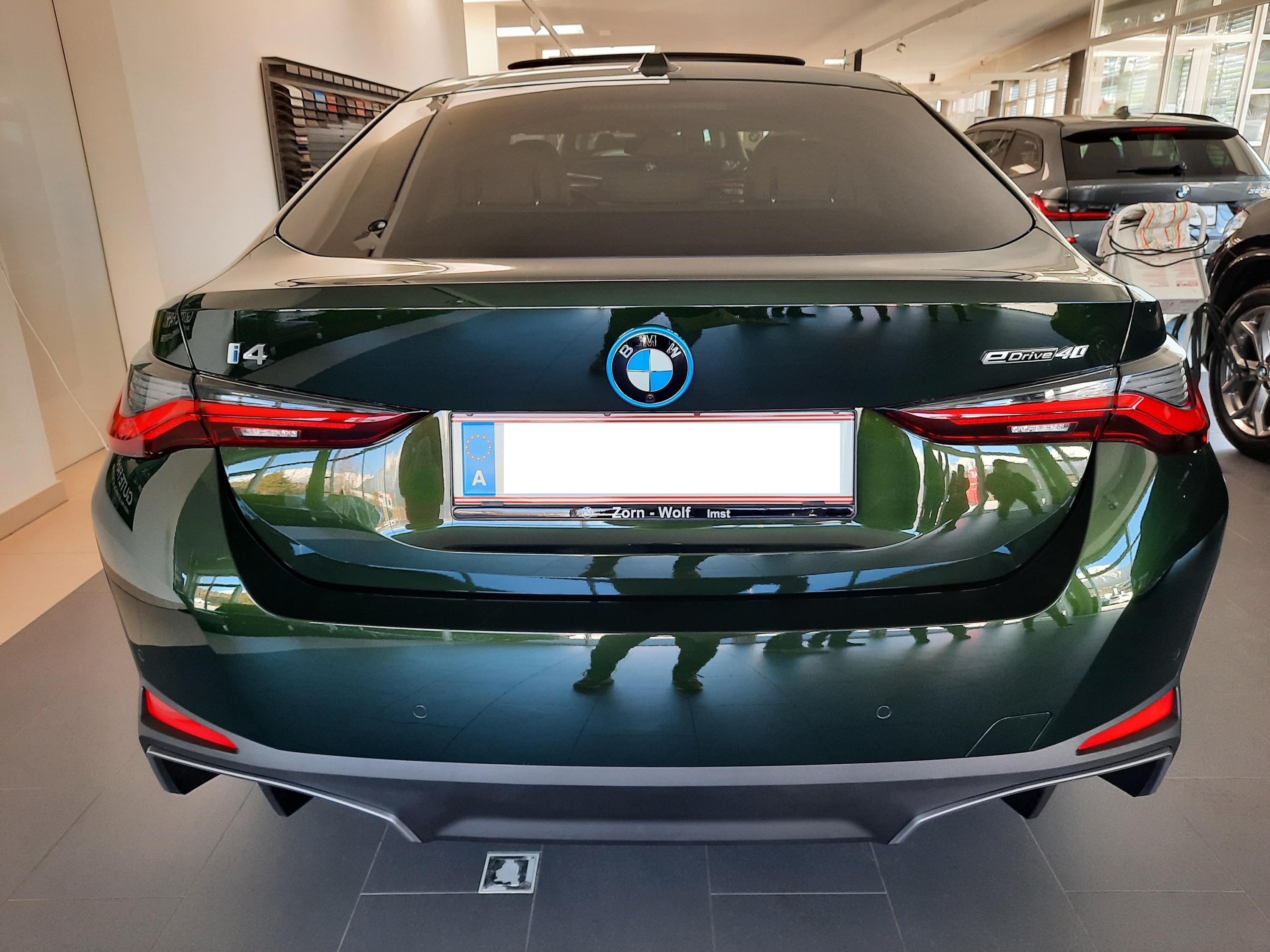 BMW I4