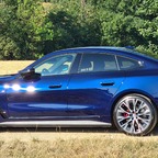 BMW i4 M50 in tansanitblau